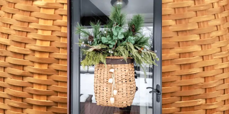 adirondack pack on front door with greens